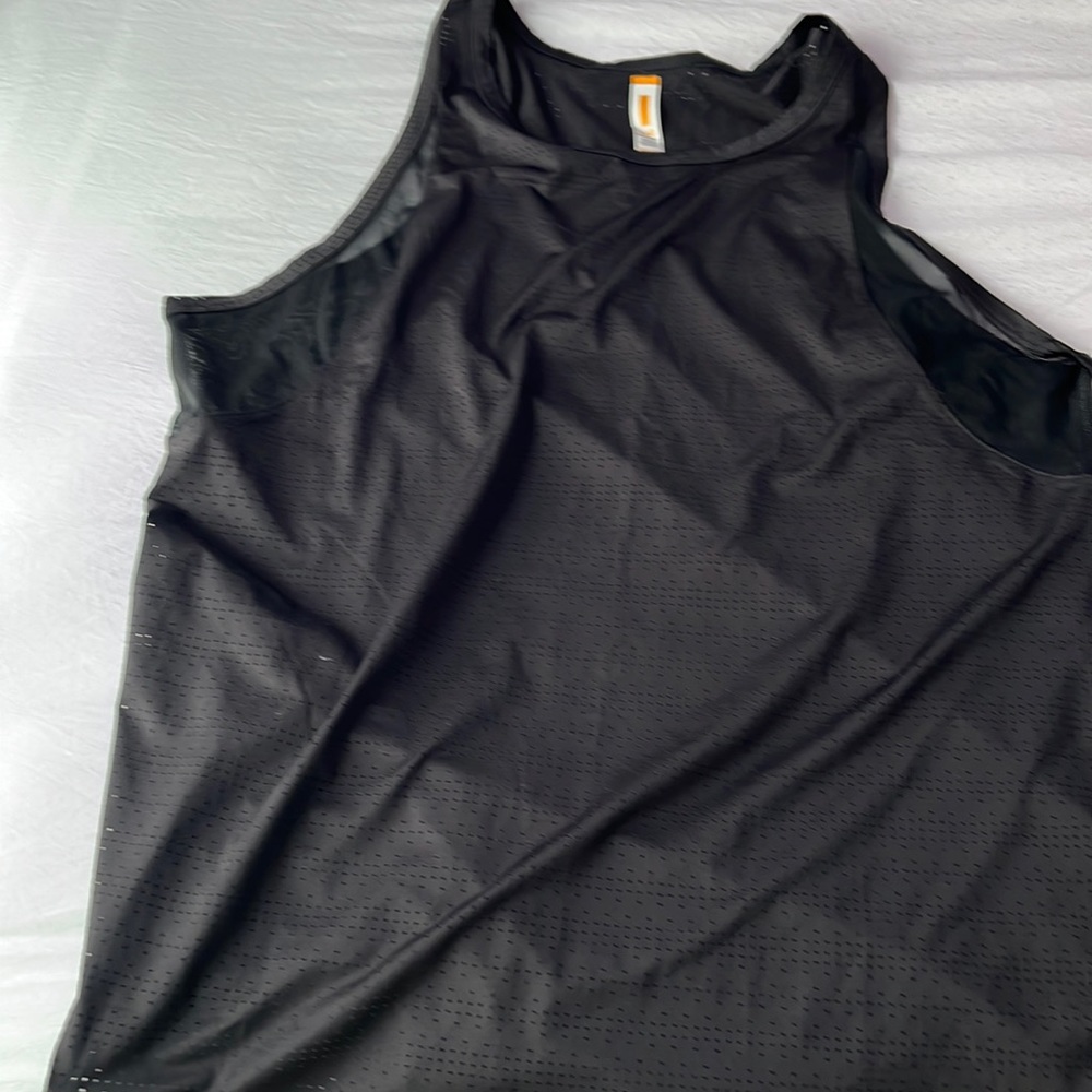 $11💙Black Lucy tank top